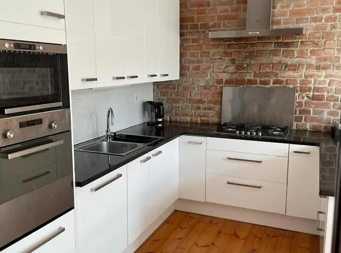 Uroczy 97m2 W Samym Centrum Wroclawia Lägenhet